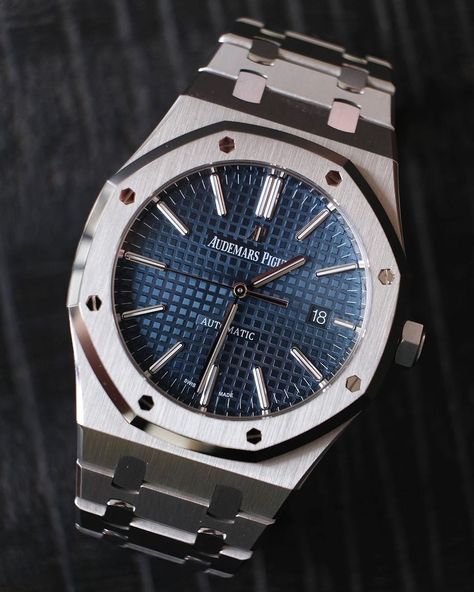 Audemars Piguet Gold, Audemars Piguet Men, Mens Watches Expensive, Ap Royal Oak, Audemars Piguet Watches, Swiss Made Watches, Mens Fashion Watches, Hand Watch, Audemars Piguet Royal Oak