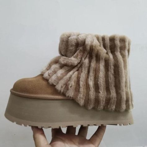 Sherpa Uggs, Cute Uggs, Chique Outfit, Dr Shoes, Image Swag, Funky Shoes, Girly Shoes, Shoe Inspo, Aesthetic Shoes