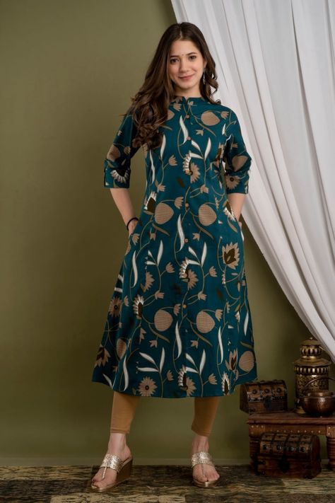 Female Kurta Design, Princess Cut Kurti Design, Office Kurti, A Line Kurti Designs, Feeding Kurti, Female Elegance, Feeding Tops, Latest Kurta Designs, Long Skirt And Top