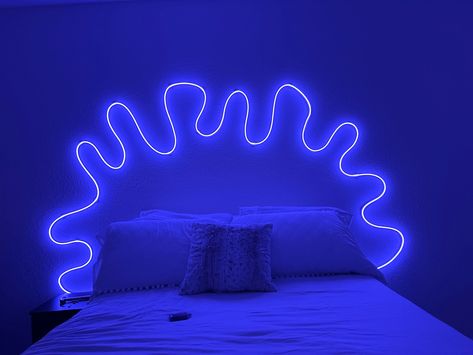 Led rope light, rope light art, aesthetic Rope Lights Bedroom Ideas, Led Rope Light Designs, Govee Light Rope Ideas, Neon Rope Light Bedroom, Led Rope Lights Bedroom Wall, Neon Light Strip Ideas, Led Rope Lights Bedroom Ideas, Rope Led Lights Bedroom, Wavy Led Light On Wall