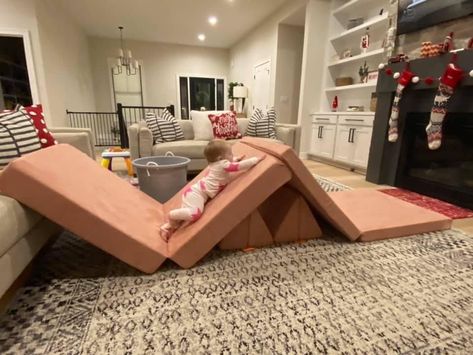 Nugget Couch Bridge, Nugget Design Ideas, Nugget Ideas One, Cushy Couch Ideas, Nugget And Couch Ideas, One Play Couch Builds, 1 Nugget Couch Configurations, Couch Nugget Build, Nugget One Build