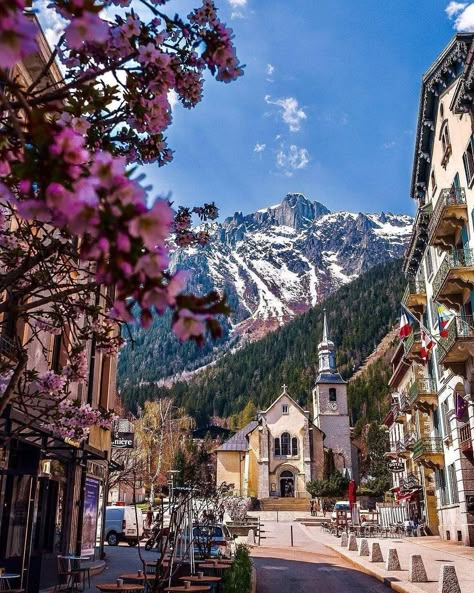 Why Chamonix France is worth Visiting. - O'Luminous Chamonix France, Annecy France, Summer In Europe, France Aesthetic, Europe Aesthetic, Voyage Europe, Destination Voyage, French Alps, Zermatt