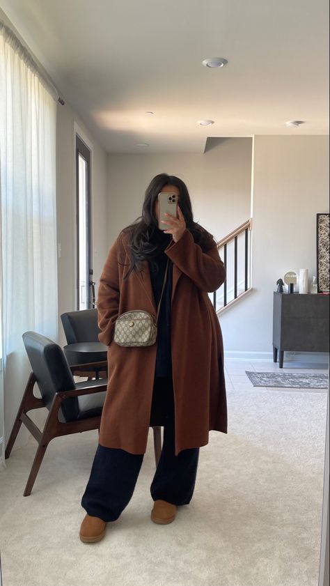 Vintage Gucci bag, winter outfit, matching set, uggs Size 16 Casual Outfits, Winter Outfits Xl Size, Autumn Style Plus Size, Womens Plus Size Winter Outfits, 2024 Autumn Outfits Plus Size, Plussize Outfit Ideas Fall, Curvy Elegant Outfit Winter, Autumn Outfit Inspo Midsize, Winter Outfit Curvy Girl