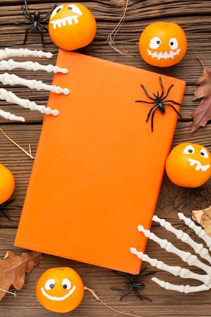 Halloween Flatlay, Halloween Images Backgrounds, Halloween Hands, Halloween Skeleton Hand, Photo Halloween, Creepy Spider, Scary Halloween Costume, Halloween Background, Halloween Top