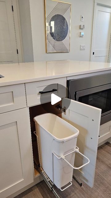 𝙉𝙖𝙩𝙖𝙨𝙝𝙖 | 𝙄𝙣𝙩𝙚𝙧𝙞𝙤𝙧 𝘿𝙚𝙘𝙤𝙧 | 𝙇𝙞𝙛𝙚𝙨𝙩𝙮𝙡𝙚 on Instagram: "Looking to hide your trash can?  This cabinet pull-out trash can is a game changer. Measuring just 8 inches, it fits perfectly into my small cabinet, helping to keep your space tidy and organized. ◇Make sure to measure your cabinet before you purchase.  Comment CABINET to get links!   #kitchenhacksofinstagram #kitchenhacks101 ##kitchenorganizationtips #pullouttrashcan #cabinetorganizer ##kitchenorganizationideas #organizationtipsandtricks  #renterfriendlyupgrades #renterfriendlydecor" Pull Out Garbage Under Sink, Hide Trash Cans Kitchen, Kitchen Garbage Ideas, Kitchen Trash Can Ideas, Hidden Trash Can Kitchen, Cozy Homemaking, Kitchen Trash Can Cabinet, Stylist Lifestyle, Hide Trash Cans