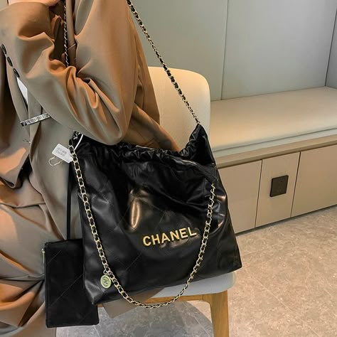 Chanel 22 Bag Outfit, Chanel 22 Bag, Chanel 22, Chanel Tote Bag, Woman Handbag, Chanel Outfit, Beg Tangan, Ladies Bag, Daily Bag