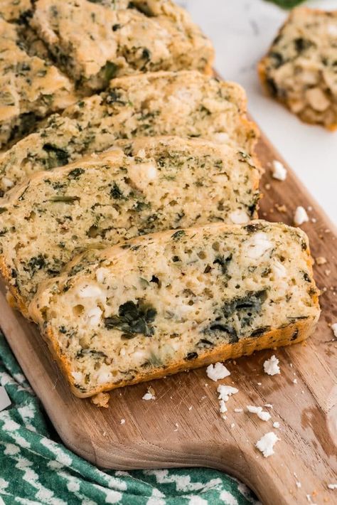 Spinach Feta Bread Feta Bread, Savory Quick Bread, Spinach Bread, Spinach Feta, Salad Sauce, Dessert Dips, Chicken Pasta Recipes, Spinach And Feta, Slow Cooker Pork