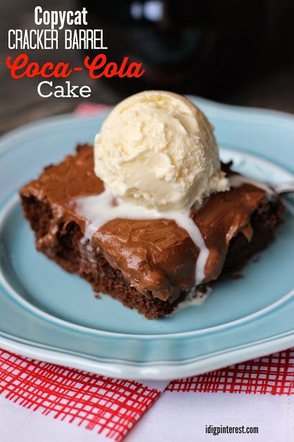 Copycat Cracker Barrel, Coke Cake, Cola Recipe, Cracker Barrel Recipes, Coca Cola Cake, Cola Cake, Rich Chocolate Cake, Cracker Barrel, Best Dessert Recipes