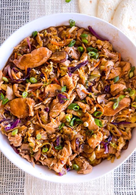 Ready in less than 20 minutes and packed with so many amazing Chinese flavors. This is how you do take out at home! Healthy Parmesan Chicken, Easy Casserole Dinner, Parmesan Chicken Bake, Moo Shu Chicken, Steam Chicken Recipe, Take Out At Home, Takeout At Home, Moo Shu Pork, Chicken Bake Recipe