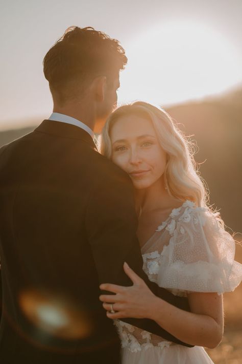 young couple in black tie wedding attire elope on a mountain, surrounded by tall grass, the sun setting in the background Elopement North Carolina, Nc Elopement, Private Elopement, Nature Elopement, Fall Mountain Wedding, Wedding Nature, Mountain Wedding Photos, Mountain Top Wedding, Hiking Elopement