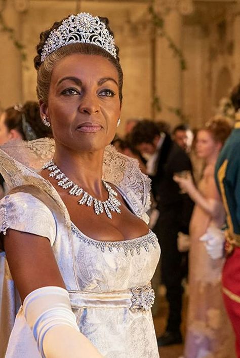 40 Best 'Bridgerton' Fashion Moments in Netflix Series Bridgerton Ball, Bridgerton Dresses, Lady Danbury, Opera Dress, Bridgerton Costumes, Peach Gown, Empire Waist Gown, Bridgerton Aesthetic, Regé-jean Page