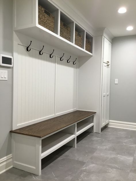 Dream Entryway, Mud Room Laundry Room Combo, Mud Bench, Fireplace Bookcase, Laundry Room Design Ideas, Mudroom Remodel, Farmhouse Mudroom, Mudroom Makeover, Basement Redo