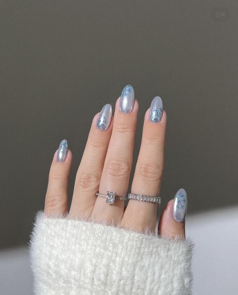 Icy Blue Nails Winter, Icy Nails, Cute Nails Ideas, January Nail Designs, Winter Nail Art Designs, Snow Nails, New Years Nails, Christmas Gel, Fall Nail Trends