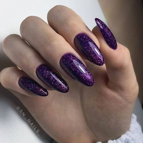 Simple Nails Inspiration, Nail Art Viola, Nail Inspiration Simple, Pretty Nail Designs Acrylics, Nails Inspiration Simple, Nail Inspo Spring, Purple Manicure, Dark Purple Nails, Summer Nails Inspiration