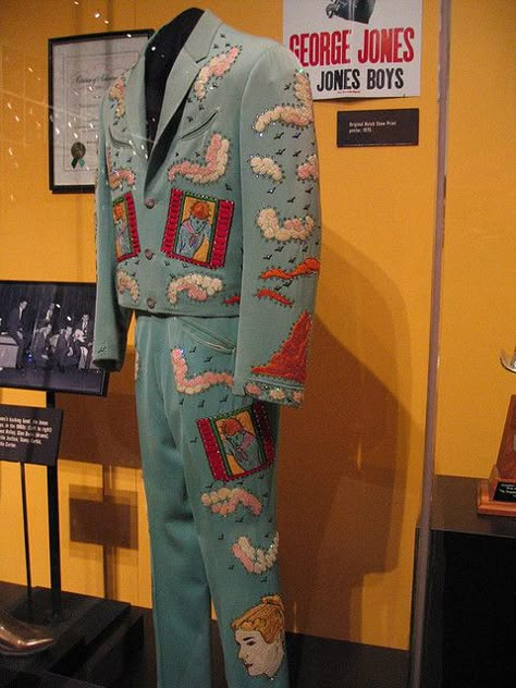 George Jones' Nudie Suit blue Rockabilly Clothes, Nudie Suit, Rock Star Outfit, Rhinestone Cowboy, Vintage Western Wear, Western Suits, Embroidered Coat, Suit Blue, George Jones