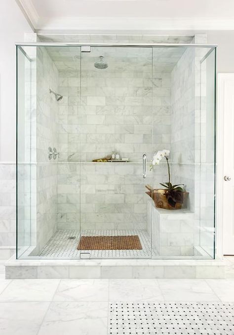 Marble Tile Bathroom, Marble Showers, Bad Inspiration, Bathroom Shower Tile, Bathroom Remodel Shower, Master Bath Remodel, Trendy Bathroom, Marble Bathroom, Shower Remodel