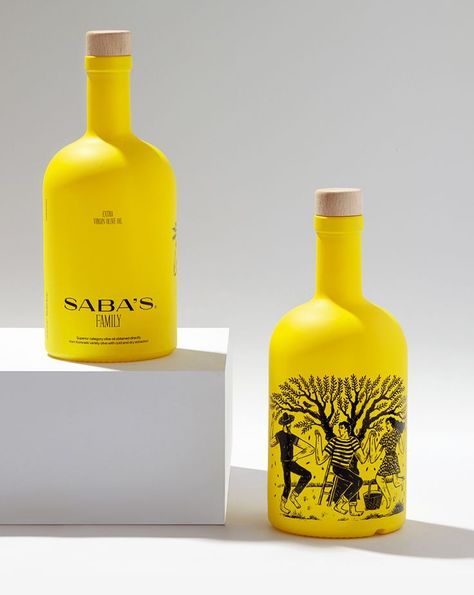 Spirits Packaging Design, Olive Oil Bottle Design, Olive Oil Brands, Olive Oil Packaging, Bottle Design Packaging, Cold Pressed Oil, Olive Oil Bottles, Packaging Labels Design, Creative Packaging Design