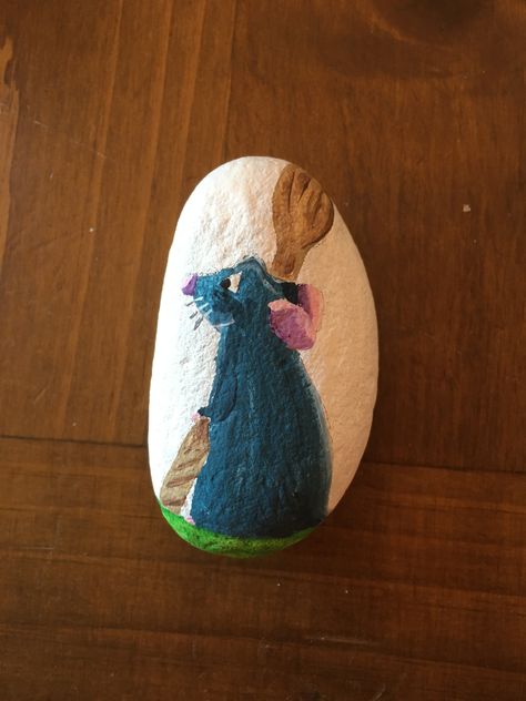 Ratatouille Painted Rock  #disney Ratatouille Crafts, Disney Rock Art, Rock Painting Disney, Rock Painting Ideas Disney, Disney Painted Rocks, Disney Rock Painting Ideas, Disney Rock Painting, Color Wheel Projects, Disney Canvas Art