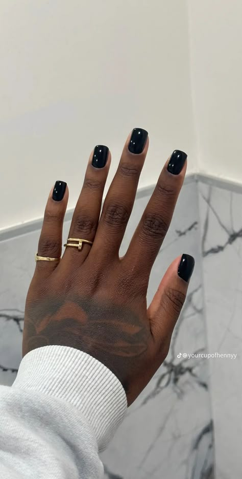 Nails 777, Short Classy Nails, Black Chrome Nails, Old Money Nails, Black Gel Nails, Natural Nails Manicure, Overlay Nails, Money Nails, Nails Classy