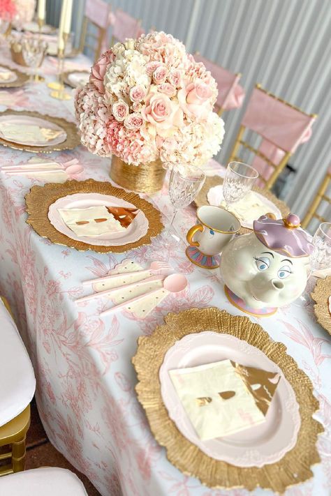 Feast your eyes on this magical princess-themed birthday party! The table settings are beautiful! See more party ideas and share yours at CatchMyParty.com Princess Party Table Setting, Princess Table Decor, Princess Table Centerpiece, Princess Party Table Decor, Princess Party Table, Birthday Princess Theme, Princess Kids Party, Princess Table, Kids Party Tables