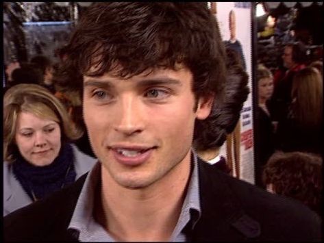 Smallville Clark Kent, Tom Welling Smallville, Tom Welling, Clark Kent, Smallville, Hot Actors, Jared Padalecki, Smash Cake, Smash Book