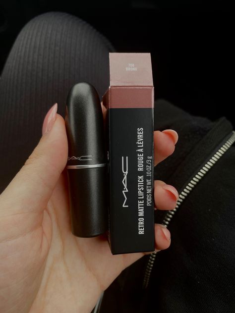 Mac Aesthetic, Lipstick Aesthetic, Lip Beauty, Makeup Aesthetic, Aesthetic Pinterest, Finders Keepers, Mac Makeup, Mac Lipstick, Makeup Revolution