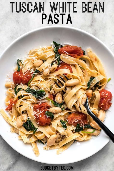 Dinner Tomatoes, Caramelized Garlic, White Bean Pasta, Bean Pasta Recipes, Tuscan White Bean, Plats Healthy, Bean Pasta, Budget Bytes, Budget Recipes