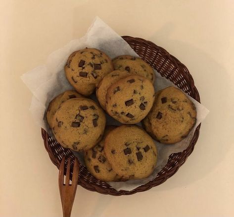 Cookies Aesthetic, Dinner Party Dishes, Think Food, Unhealthy Food, Ruby Rose, Food Obsession, Cafe Food, Beautiful Food, Interesting Food Recipes