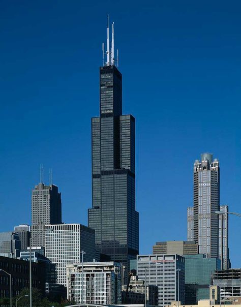 photo of tallest building in Chicago | America's tallest building, the Sears Tower, Chicago, Illinois Famous Architecture Buildings, Palmer House Chicago, Sears Tower Chicago, Willis Tower Chicago, Chicago Pictures, Sears Tower, Chicago Map, Famous Architecture, Chicago Usa