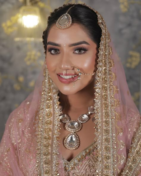 Unfiltered, straight from my magic wand to your screen ! 🪄 Pastel bridal look made Umang look nothing less than a goddess 🪷✨ Delhi-inspired bridal allure, this Anand karaj ensembles a vision of pastel-perfected detailing. 💕 The delicate glow of sheer skin and flushed cheeks complemented by Komal hire’s signature glamorous eye look, magic unfolds before your eyes. 💫 Makeup: 💁🏼‍♀️ Hair: @sabahairstylist Beauty: @_umang4 Shot by: @aanchal_oberai Cosmetics: @r.venterprises Anand Karaj Hairstyles, Desi Bridal Makeup, Asian Bridal Hair, Bridal Makeup Images, Soft Makeup Looks, Desi Wedding Dresses, Bridal Makeup Looks, Asian Bridal, Pakistani Bridal Wear