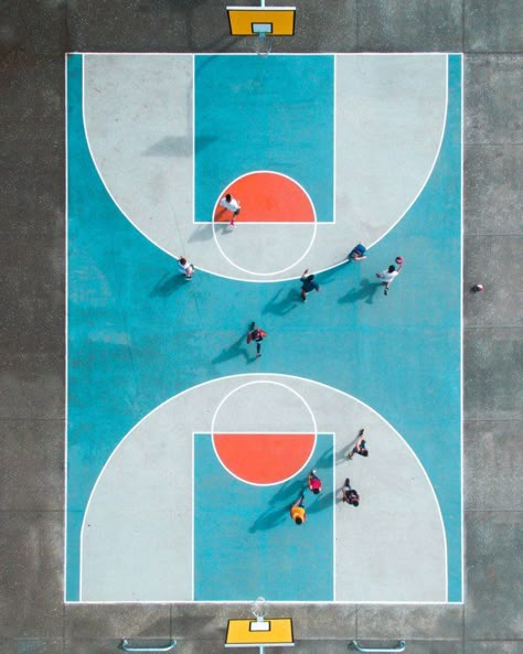 Basketball Courts, Bola Basket, High Times, Playing Basketball, Drone Photos, Photography Contests, Salou, Arte Inspo, Aerial Photo