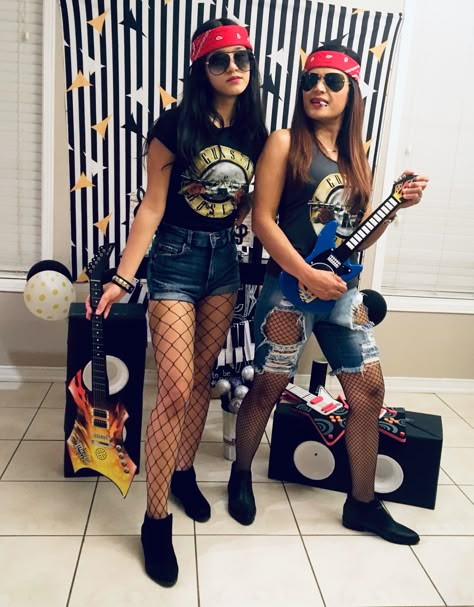 80s Rock Star Costume Woman, Rock Star Trunk Or Treat, Rock N Roll Dress Up, Diy Rockstar Costume For Women, 90s Rockstar Outfit, Rocker Costume Women, Rock Star Costume Women, Disfraz Rock And Roll, 80s Rock Costume