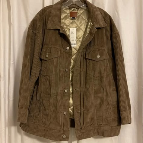 Uo Bdg Cord Jacket Nwt, Nbw Light Brown In Color Size M/L Oversized Thick Corduroy, Soft Clean Non Smoking Home Khaki Corduroy Jacket Outfit, Retro Jackets, Brown Jacket Aesthetic, Cute Brown Clothes Aesthetic, Brown Winter Jacket, Brown Vintage Jacket, Big Jacket, Courdoury Jacket, Thick Corduroy Jacket