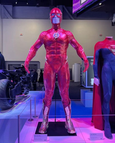 The Flash Movie, Superhero Outfits, Boys Game Room, Flash Costume, Flash Dc Comics, Speed Force, Superhero Suits, Ancient Armor, Superhero Costumes