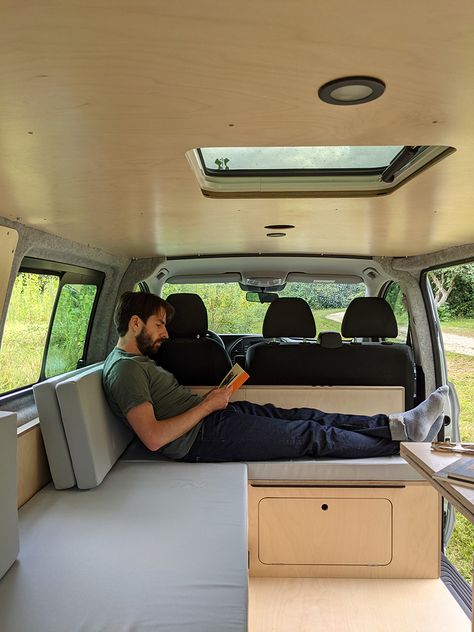 Mercedes Vito Camper, Transit Connect Camper, Small Camper Vans, Diy Campervan, Peugeot Expert, Kombi Home, Vw Aircooled, Campervan Life, Build A Camper Van