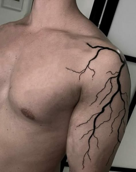 Lightening Shoulder Tattoo, Lightning Collar Bone Tattoo, Lightening Strike Tattoo Shoulder, Lightning Tattoo Shoulder Men, Body Lightning Tattoo, Blitz Tattoo, Lightning Tattoo, Back Of Neck Tattoo, Tattoo Background