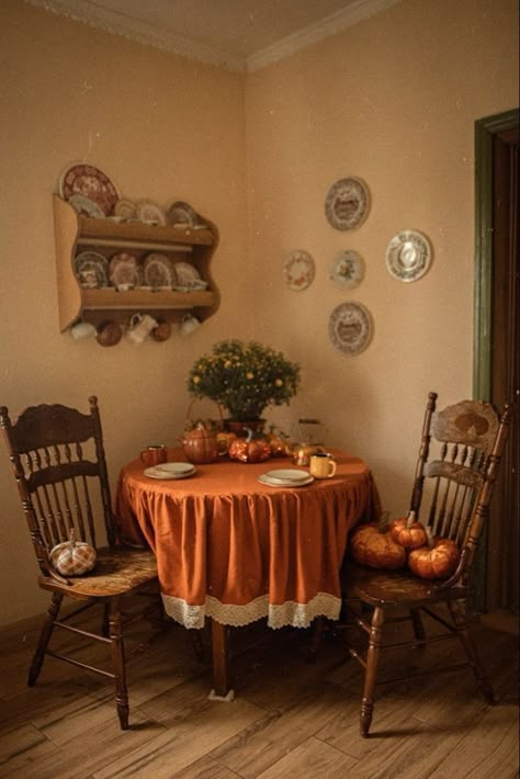 Fall Decor Cottagecore, Autumn Cottagecore Decor, Cottagecore Autumn Decor, Autumn Kitchen Aesthetic, Cottagecore Autumn Aesthetic, Autumn House Interior, Grandma Core Living Room, Grandma Dining Room, Granny Core Aesthetic