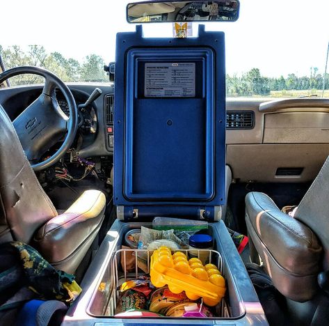 Van Life Fridge, Diy Camper Van Ideas, Mini Van Camping, Van Fridge, Subaru Camping, Minivan Conversion, Camper Inspiration, Camping Fridge, Van Kitchen