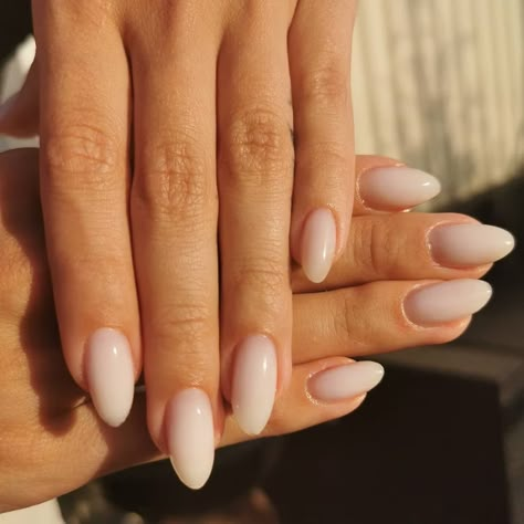 Classy Bride Nails, Milk White Acrylic Nails, Milk Nails Design, Bride's Nails Wedding, Milk White Nails Design, Winter White Nails, Milk Bath Nails, Winter Wedding Nails, Dreamy Nail