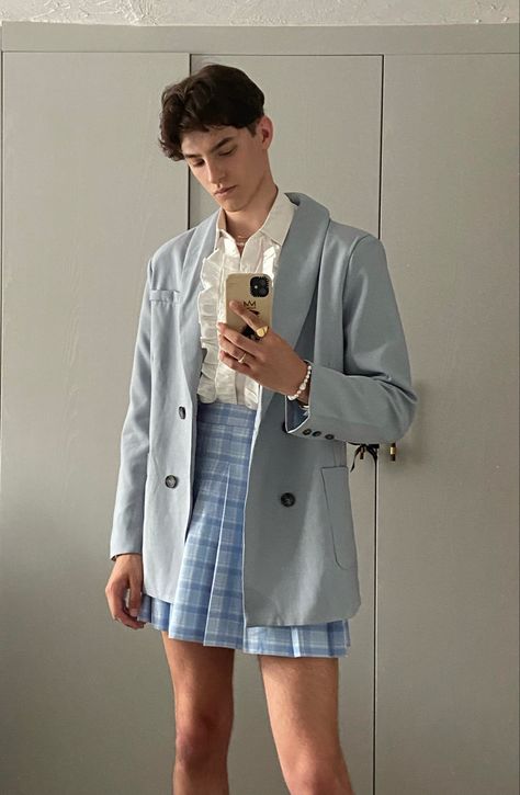 Femboy Outfits Ideas Male, Genderqueer Fashion, Boys In Skirts, Guys In Skirts, Men Wearing Skirts, Gender Fluid Fashion, Genderless Fashion, Gay Outfit, Gay Fashion