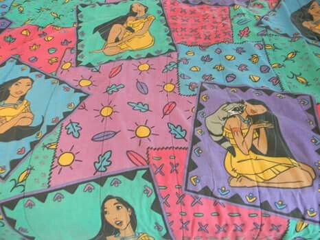 Disney Pocahontas bedding from the 90's Pocahontas John Smith, Pocahontas And John Smith, Disney Bedding, Disney Couple, Childhood Memories 90s, Disney Jr, Colors Of The Wind, Bedroom Aesthetics, Nostalgia Core