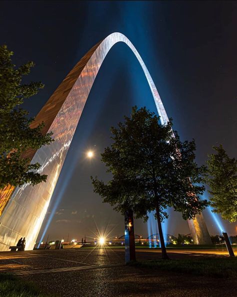 Saint Louis Events on Instagram: “Shine bright 💎/ 📸: @timk_stl / #stlouis #stl #saintlouis” Flying Type Gym Leader, Saint Louis Arch, St Louis Skyline, St Louis Arch, Modern Royalty, Cool Buildings, Sea To Shining Sea, Rain Poncho, National Parks Usa