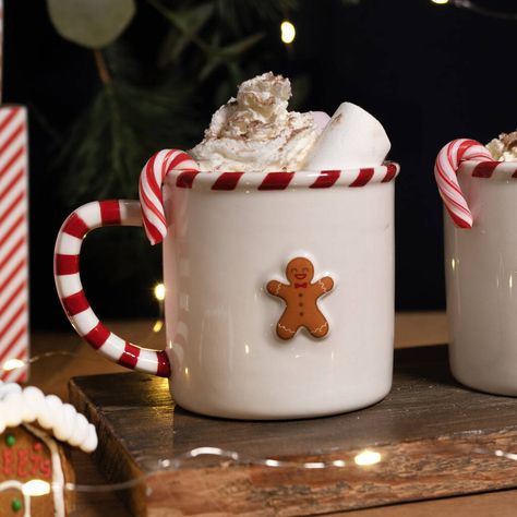 Introducing our Cream Ceramic Gingerbread Man Mug, a charming and festive addition to your holiday drinkware collection. Introducing our Cream Ceramic Gingerbread Man Mug, a charming and festive addition to your holiday drinkware collection.Festive Mug - A gorgeous mug with great festive feels featuring a lovely embossed gingerbread man design, this mug will make you feel all warm and cozy while you enjoy your favourite drink.Care Instructions - Both dishwasher and microwave safe these mugs can be enjoyed knowing they are easy to clean in the most stress free way possible! Also by being made from 100% stoneware, it's naturally more chip-resistant than other ceramic types.Comes Gift Boxed - Our Cream Ceramic Gingerbread Man Mug comes beautifully packaged, making it an easy and thoughtful gi Pottery Mug Christmas, Christmas Ceramic Mug Ideas, Candy Cane Mug, Gingerbread Man Mug, Christmas Mugs Ideas, Christmas Mug Diy, Christmas Mug Designs, Christmas Mugs Aesthetic, Christmas Ceramic Mug