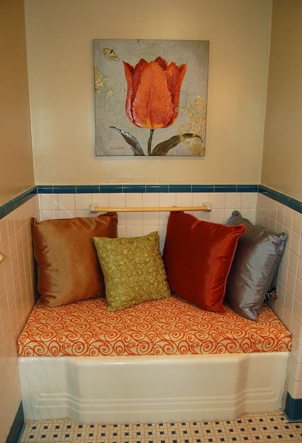 Unused bathtub becomes sitting area + storage!  On the list of Home Depot projects for sure! Bathtub Cover Ideas, Bathtub Cover, Bathroom Bench, Old Bathtub, Bathtub Ideas, Diy Bathtub, Installing Shiplap, Tub Cover, Drop Cloth Curtains