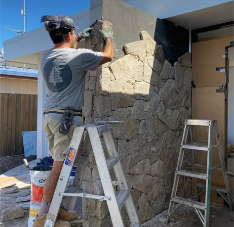 Stone Texture Wall Exterior, Stone Privacy Wall, Indoor Stone Wall, Landscape Entrance, Stone Veneer Exterior, Stone Wall Texture, Luxury Landscape, Stone Construction, Instagram Boys