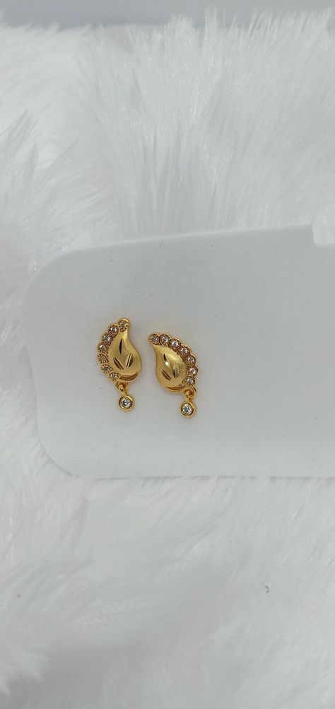 Gold Ear Rings Designs Daily Wear, Earings Design Gold New Model Daily Wear, Gold Ear Ring, Daily Wear Earrings, Gold Earrings For Kids, Kids Gold Jewelry, Small Earrings Gold, Couple Ring Design, Earrings For Kids