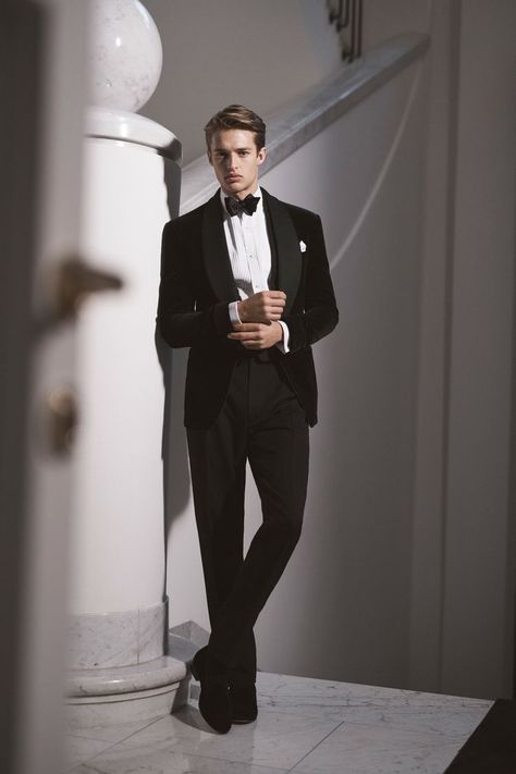 Ralph Lauren Fall 2020, Ralph Lauren Suits, Evening Suit, Ralph Lauren Fall, Suits Office, Ralph Lauren Menswear, Trendy Jackets, Prom Suits, Fashion Suits For Men