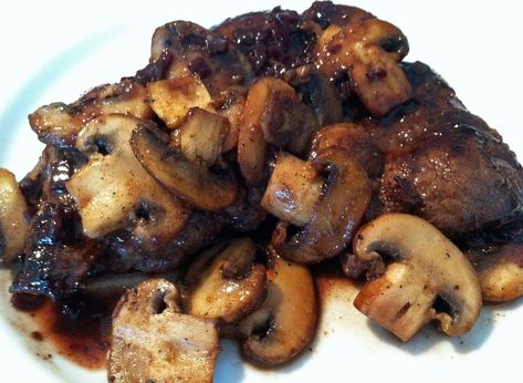 Moose Steak, Mushroom Recipes Sauteed, Mushroom Dinner Recipes, Moose Recipes, Mushroom Dinner, Moose Meat, Recipe With Mushrooms, Alaska Food, Sirloin Steak Recipes