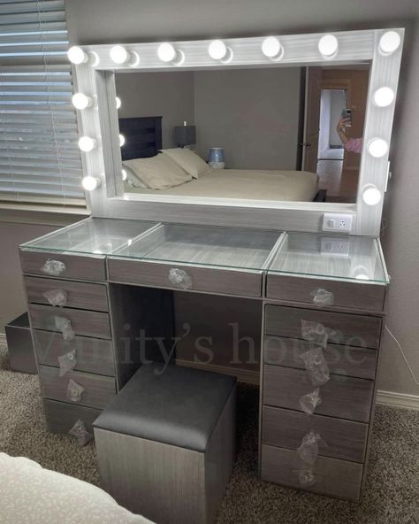 Grey Vanity Table, Grey Vanity Desk, Gray Vanity Bedroom, Grey Vanity Bedroom, Grey Makeup Vanity, Vanity Grey, Pink Bedroom Walls, Ethiopian Art, Tiktok Room