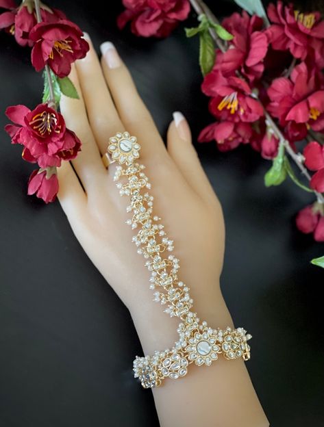 Single Gold finished Kundan Pearl bracelet/ Haathphool  / Gold finished Ring Bracelet / hand harness/ Kundan Bracelet /hath panja Bridal Hand Jewelry Indian, Indian Hand Jewelry, Finger Ring Bracelet, Kundan Bracelet, Bracelet Combo, Hand Harness, Bridal Jewellery Design, Single Ring, Adjustable Jewelry